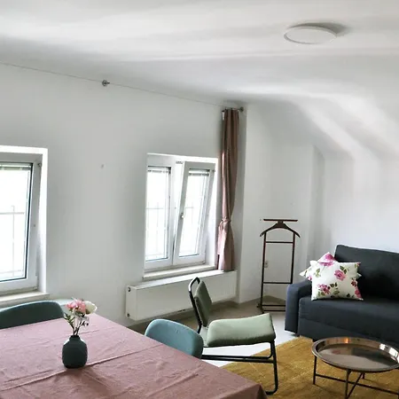 アパート Wohnen Bei Schoergi