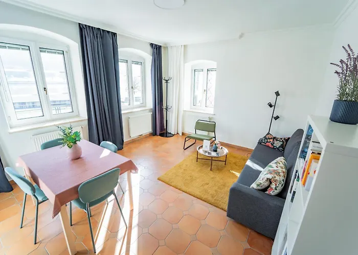 アパート Wohnen Bei Schoergi